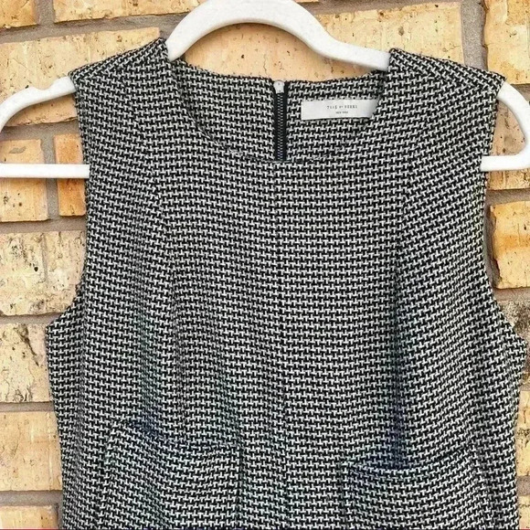 7115 by Szeki Tweed Dress - Picture 2 of 6